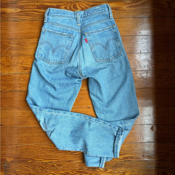 Levi’s wedgie jeans, size 24 - Picture 2 of 4